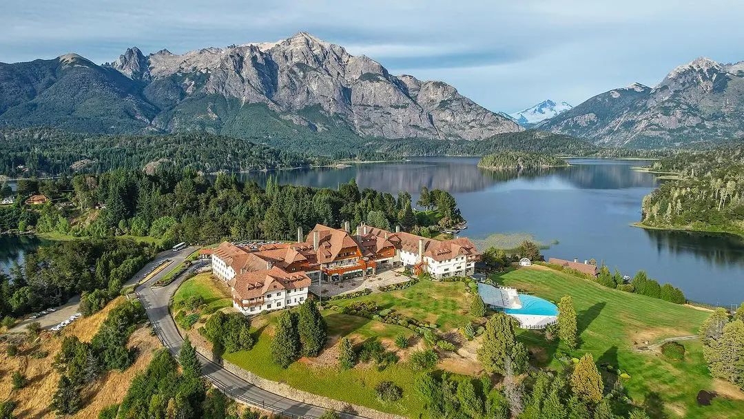 Ecos de un Siglo: El Legado Centenario del Golf en el Cono Sur